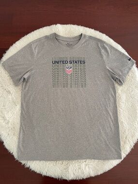 Nike Men’s Grey USA Graphic Short Sleeve Tee